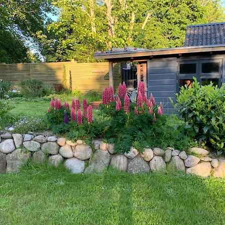 Charmantes Haus Mit Zwei Und Grossem Garten In - Enjoy! Dom wakacyjny