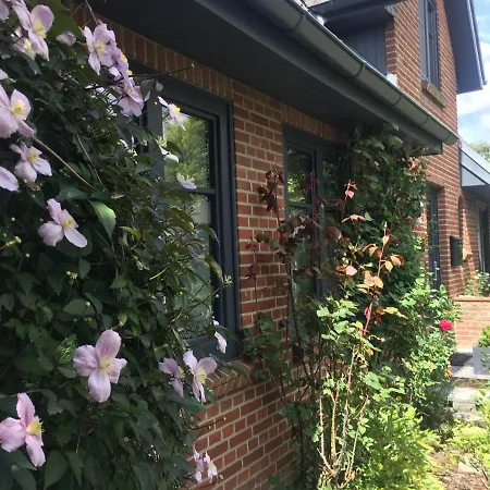 Hébergement de vacances Charmantes Haus Mit Zwei Und Grossem Garten In - Enjoy! Aventoft